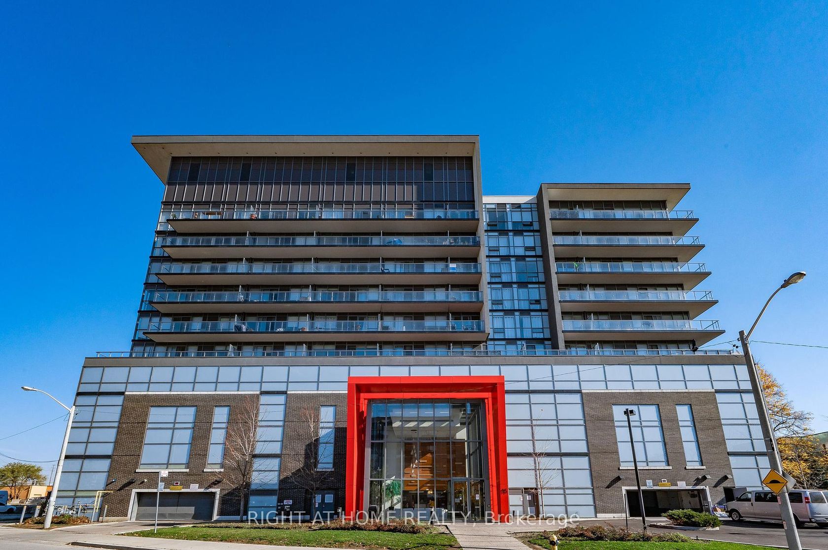 917 - 15 James Finlay Way, CFB, Toronto 