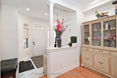 Photo 6 at 100 Kingsbridge Circle, Beverley Glen, Vaughan