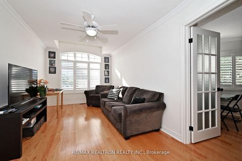 Photo 23 at 100 Kingsbridge Circle, Beverley Glen, Vaughan