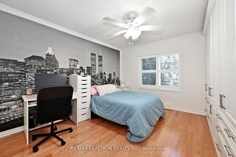 Photo 29 at 100 Kingsbridge Circle, Beverley Glen, Vaughan Photo 29 at 100 Kingsbridge Circle, Beverley Glen, Vaughan