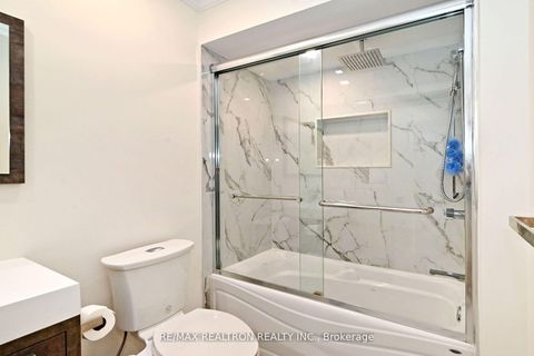 Photo 33 at 100 Kingsbridge Circle, Beverley Glen, Vaughan