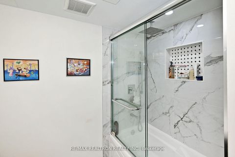 Photo 40 at 100 Kingsbridge Circle, Beverley Glen, Vaughan