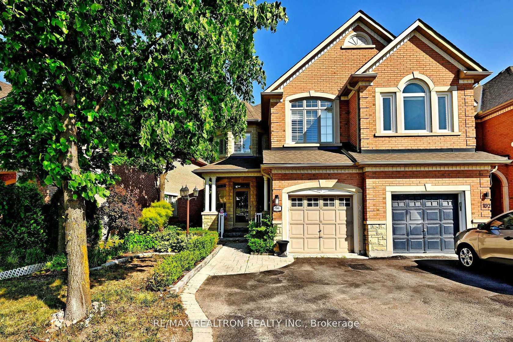 100 Kingsbridge Circle, Beverley Glen, Vaughan 
