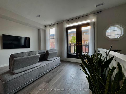 Photo 5 at 216 - 51 Halton Street, Bellwoods, Toronto