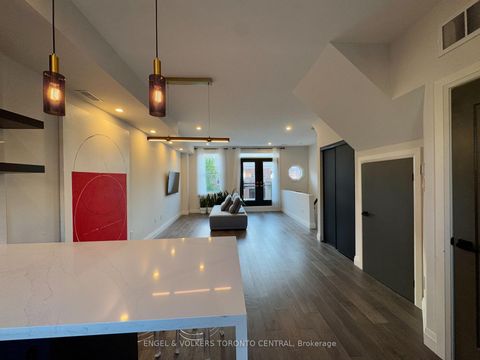 Photo 13 at 216 - 51 Halton Street, Bellwoods, Toronto