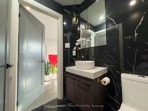 Photo 16 at 216 - 51 Halton Street, Bellwoods, Toronto