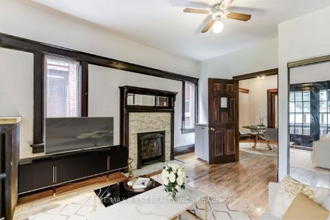 Photo 4 at 413 Parkside Drive, Swansea, Toronto