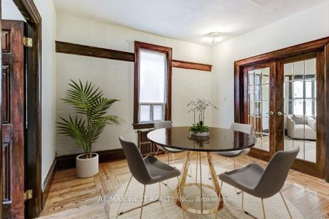 Photo 7 at 413 Parkside Drive, Swansea, Toronto