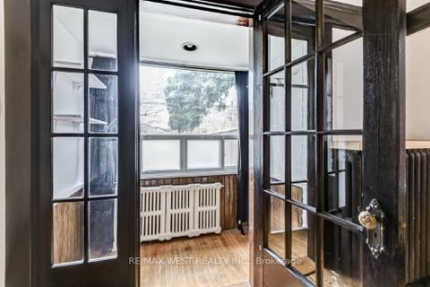 Photo 8 at 413 Parkside Drive, Swansea, Toronto