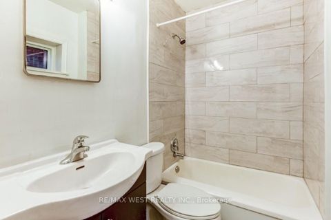 Photo 14 at 413 Parkside Drive, Swansea, Toronto