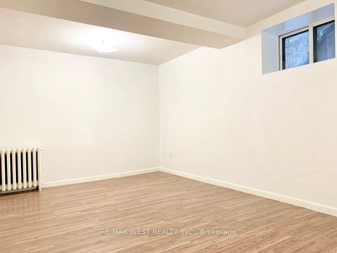 Photo 23 at 413 Parkside Drive, Swansea, Toronto