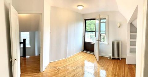 Photo 26 at 413 Parkside Drive, Swansea, Toronto