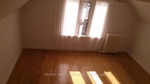 Photo 28 at 413 Parkside Drive, Swansea, Toronto