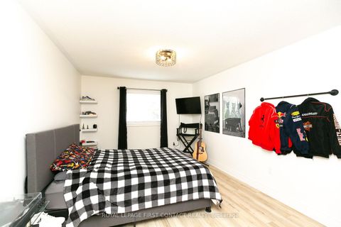 Photo 26 at 53 Tudor Crescent, Shore, Barrie