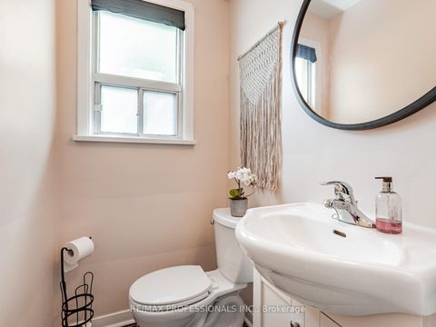 Photo 10 at 281 Jeffcoat Drive, Clairville, Toronto