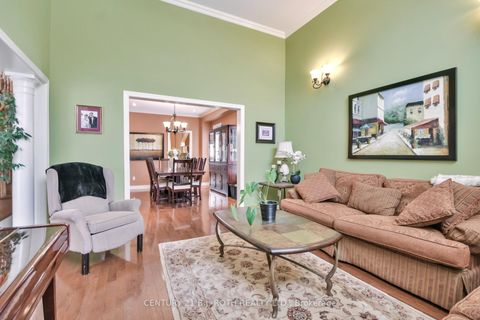 Photo 10 at 38 Camelot Square, Shore, Barrie