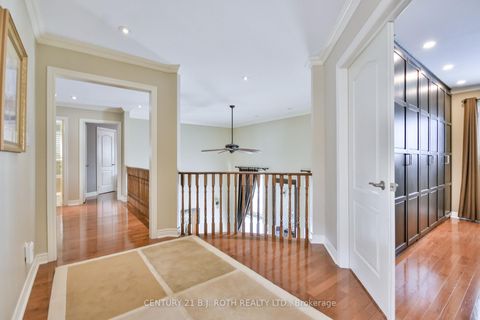 Photo 16 at 38 Camelot Square, Shore, Barrie