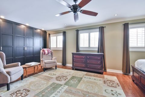 Photo 23 at 38 Camelot Square, Shore, Barrie