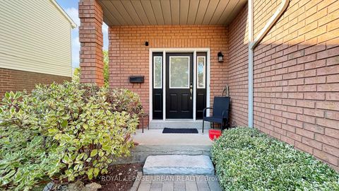 Photo 2 at 96 Coalport Drive, Cliffside, Toronto