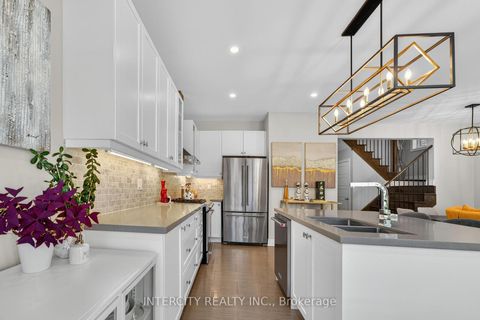 Photo 17 at 14 Great Heron Court, King City, King