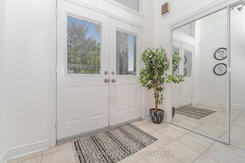 Photo 3 at 183 Regency View Heights, Rural Vaughan, Vaughan