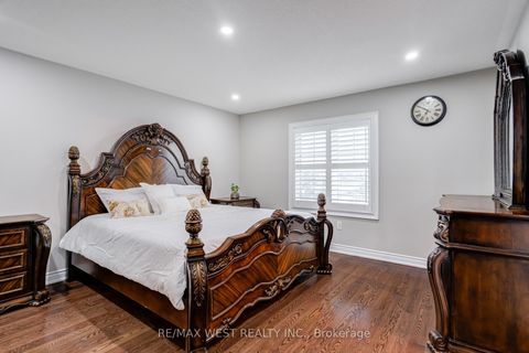 Photo 17 at 238 Wardlaw Place, Vellore Village, Vaughan Photo 17 at 238 Wardlaw Place, Vellore Village, Vaughan