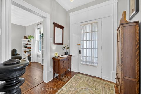 Photo 3 at 221 Prospect Street, Central Newmarket, Newmarket