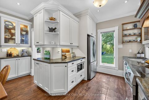 Photo 10 at 221 Prospect Street, Central Newmarket, Newmarket