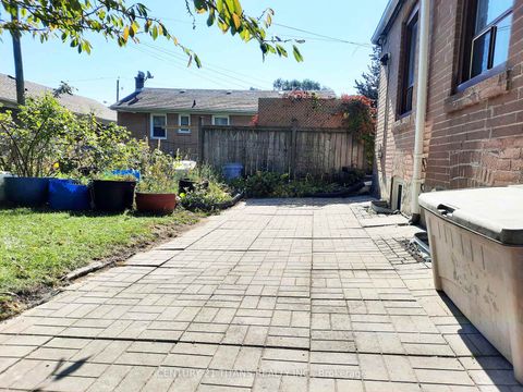 Photo 32 at 3 Saugeen Crescent, Kennedy Park, Toronto