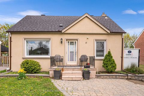 Photo 1 at 17 Haymarket Road, CFB, Toronto