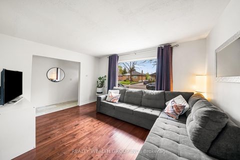 Photo 5 at 17 Haymarket Road, CFB, Toronto