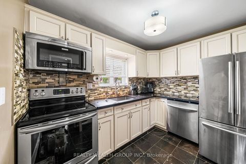 Photo 11 at 17 Haymarket Road, CFB, Toronto