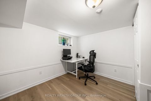 Photo 19 at 17 Haymarket Road, CFB, Toronto Photo 19 at 17 Haymarket Road, CFB, Toronto