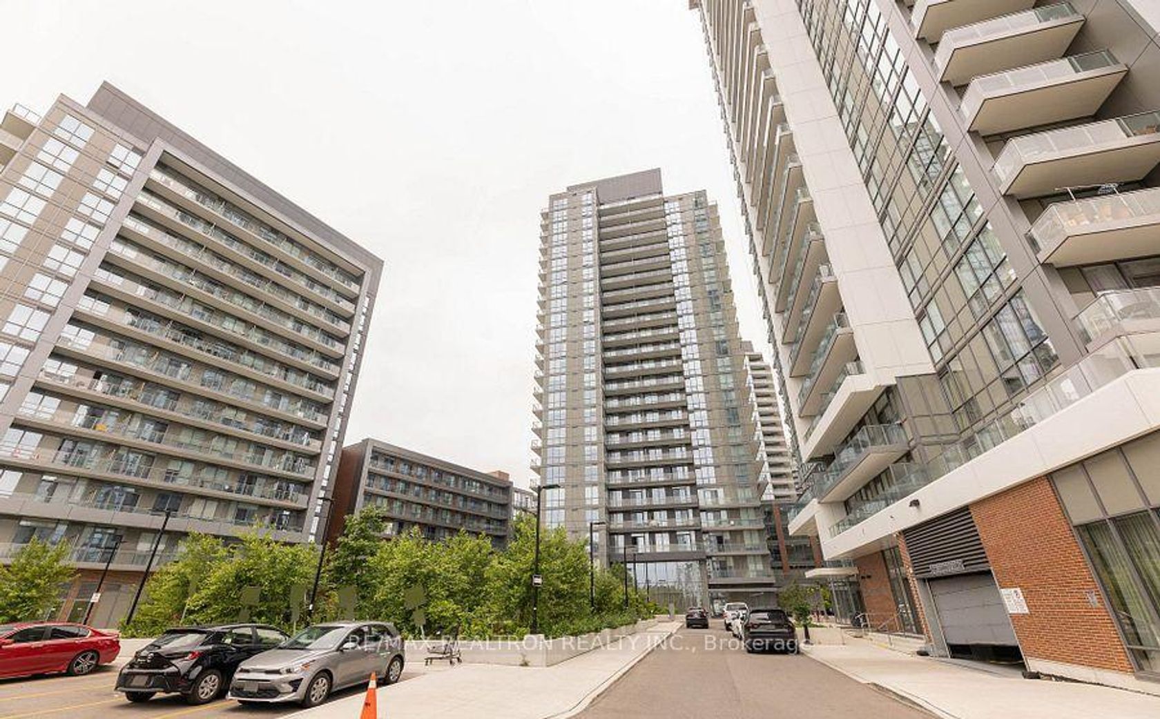 319 - 38 Forest Manor Road, Henry Farm, Toronto 