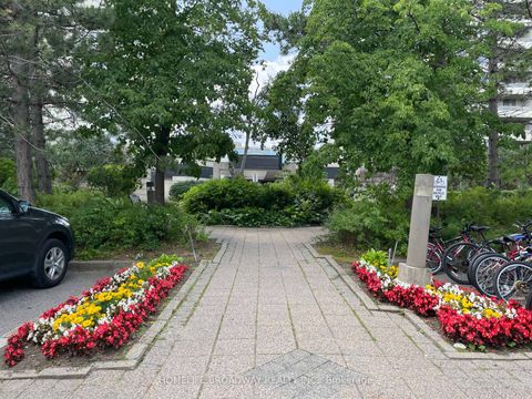 Photo 1 at 1714 - 150 Alton Towers Circle, Milliken, Toronto