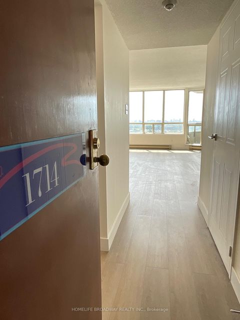 Photo 6 at 1714 - 150 Alton Towers Circle, Milliken, Toronto