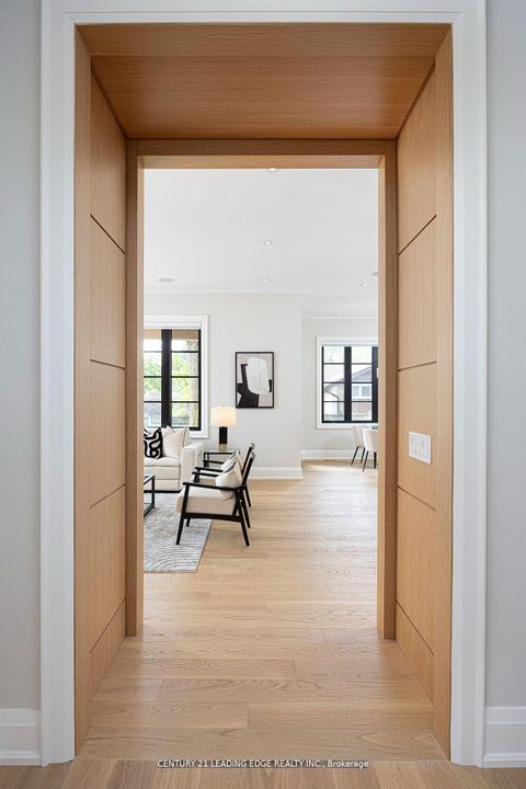 Photo 3 at 48 Tangmere Road, Don Mills, Toronto