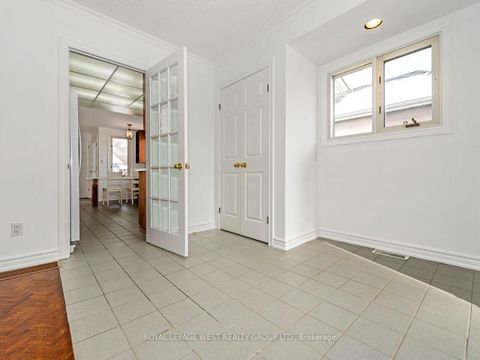 Photo 5 at 42 Tilden Crescent N, Humber Heights, Toronto