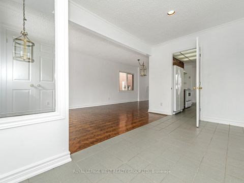 Photo 6 at 42 Tilden Crescent N, Humber Heights, Toronto