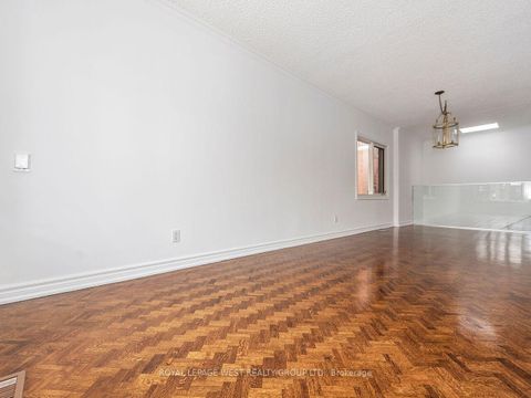 Photo 10 at 42 Tilden Crescent N, Humber Heights, Toronto