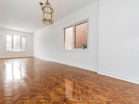 Photo 11 at 42 Tilden Crescent N, Humber Heights, Toronto