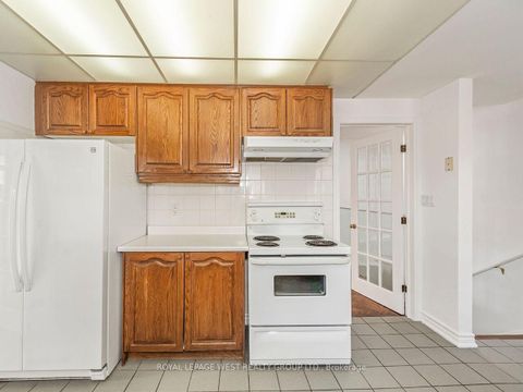 Photo 17 at 42 Tilden Crescent N, Humber Heights, Toronto