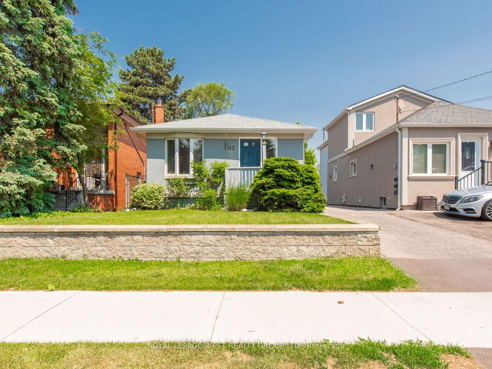 42 Tilden Crescent N, Humber Heights, Toronto 