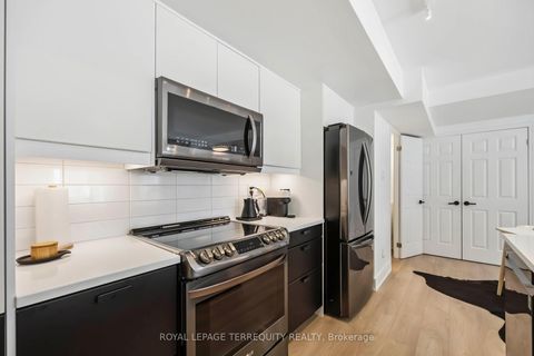 Photo 9 at 107 - 1 Ruttan Street, Dufferin Grove, Toronto