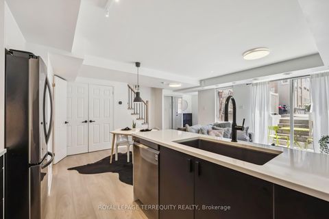 Photo 10 at 107 - 1 Ruttan Street, Dufferin Grove, Toronto