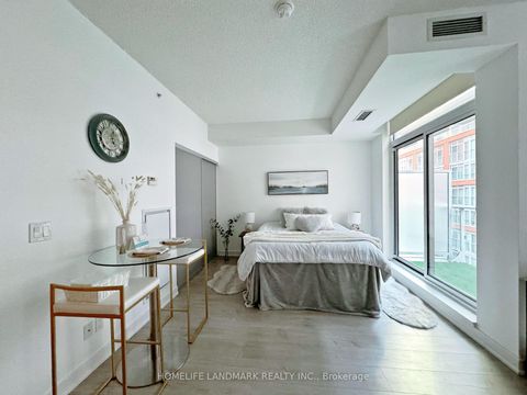 Photo 9 at 418 - 30 Nelson Street, Waterfront Communities C1, Toronto