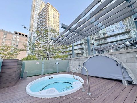 Photo 23 at 418 - 30 Nelson Street, Waterfront Communities C1, Toronto