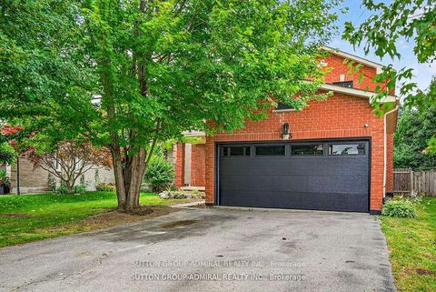 Photo 1 at 43 Keremeos Crescent, North Richvale, Richmond Hill