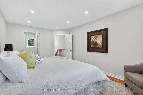 Photo 22 at 43 Keremeos Crescent, North Richvale, Richmond Hill