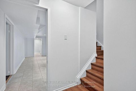 Photo 33 at 43 Keremeos Crescent, North Richvale, Richmond Hill